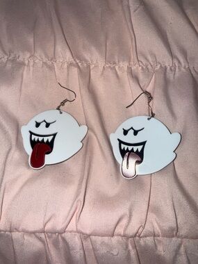 Boo from super mario bros earrings super cutee >.<
